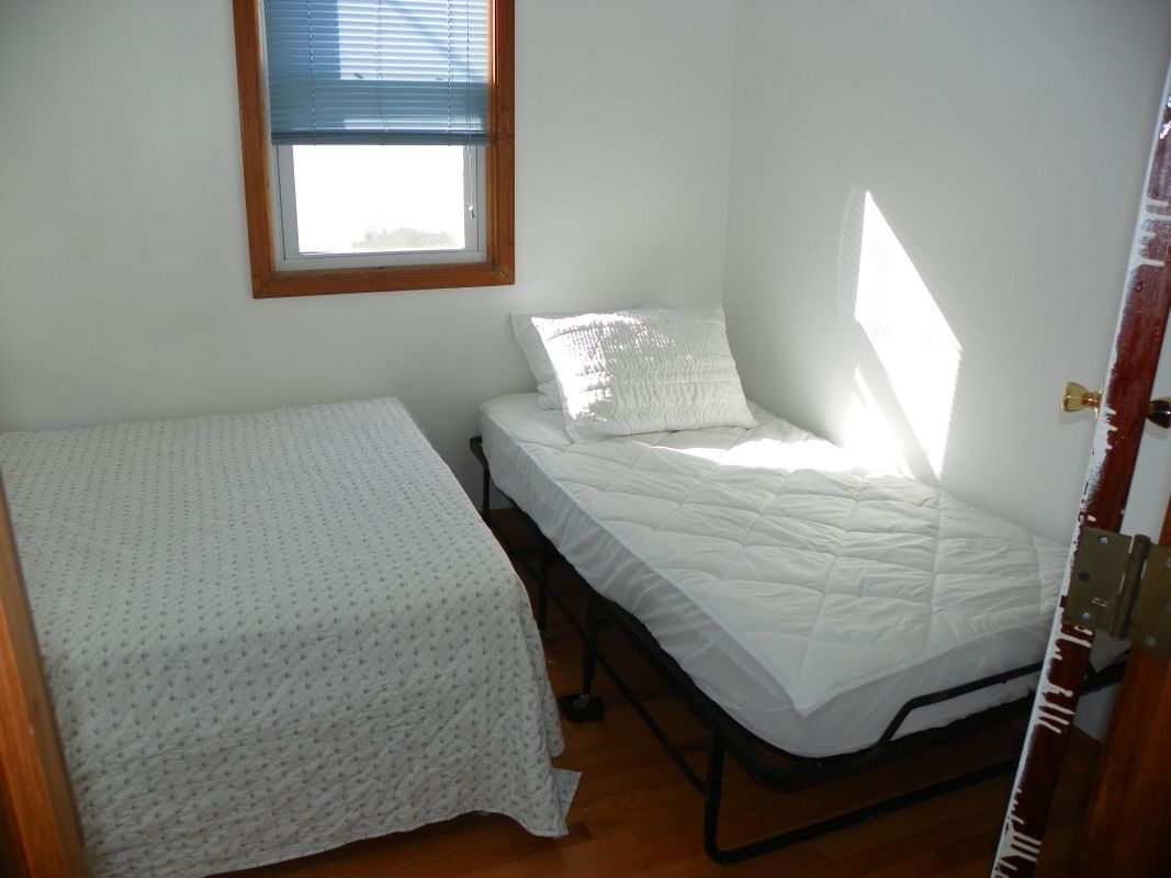 Building Photo - 105 17th Ave