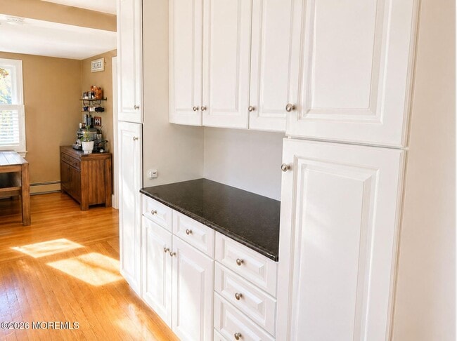 Building Photo - 17 Walnut Pl