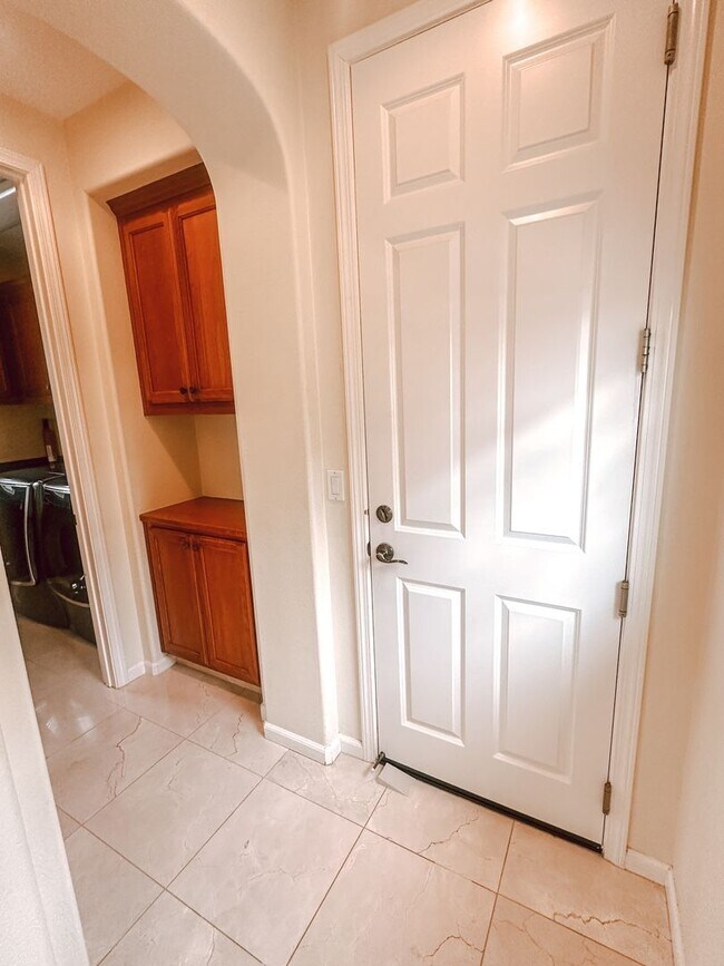 Building Photo - Gorgeous Home in San Ramon Available Now!