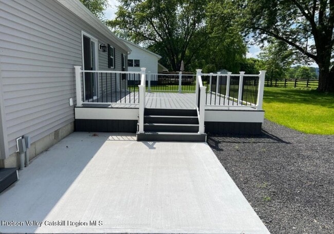 Building Photo - 37 Van Dyck St