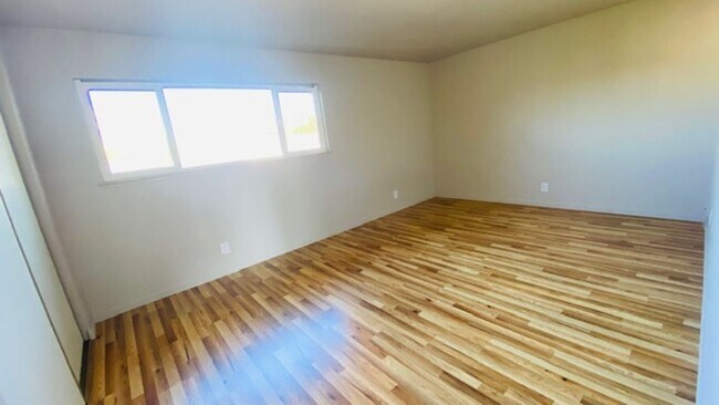 Building Photo - Gorgeous 4BD/2.5BA, Two-Story Home in Casa...