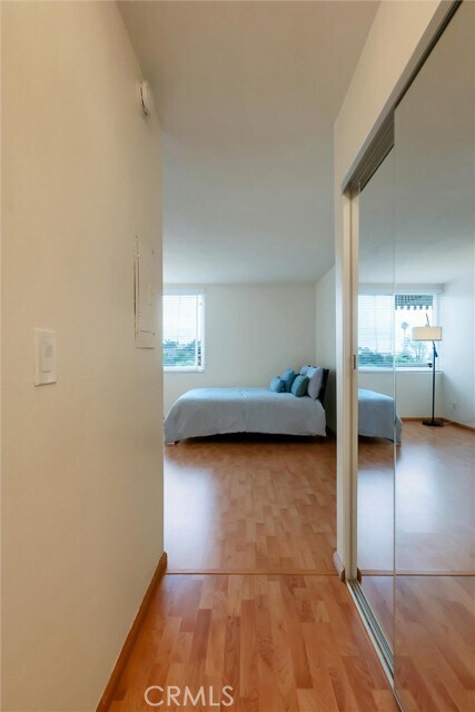 Building Photo - 6542 Ocean Crest Dr