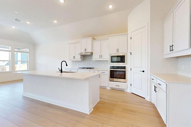 Building Photo - 1208 White Daisy Ln