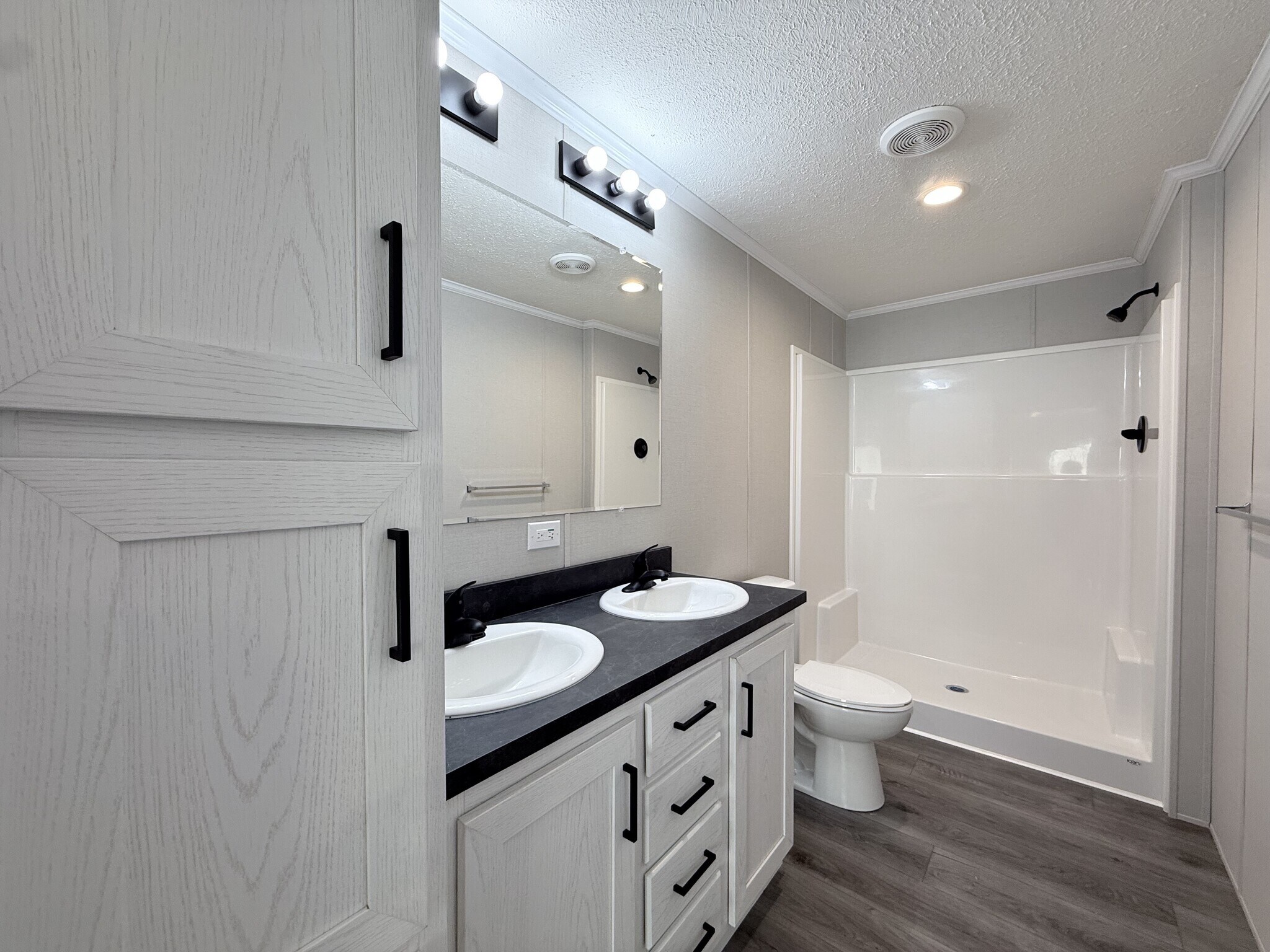 Building Photo - 29638 Danbury Ct