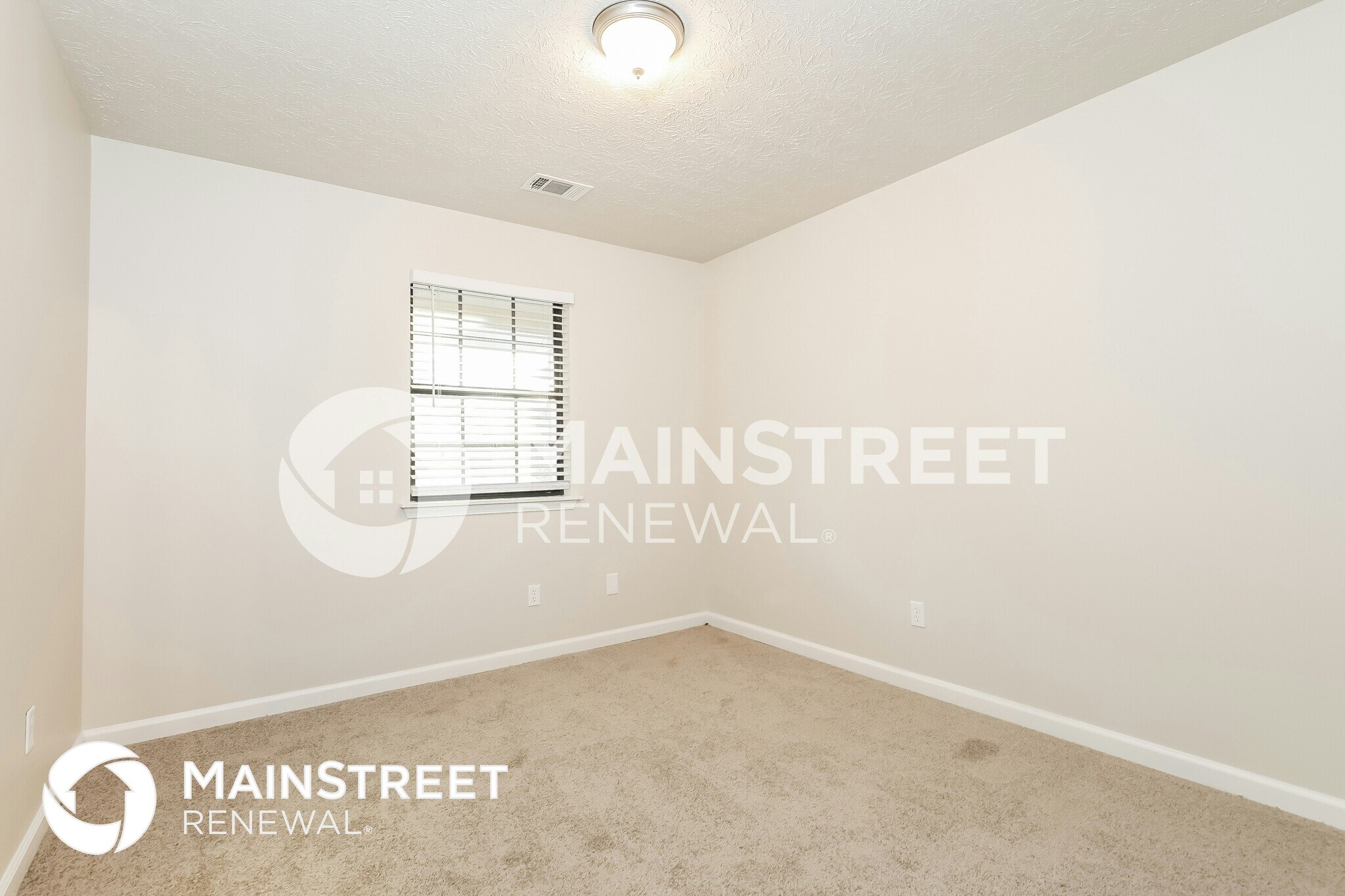 Building Photo - 9395 Forest Knoll Dr