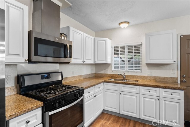 Building Photo - 1035 Laurel Ave