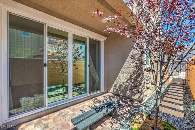 Building Photo - 904 Cottonwood Hl Pl