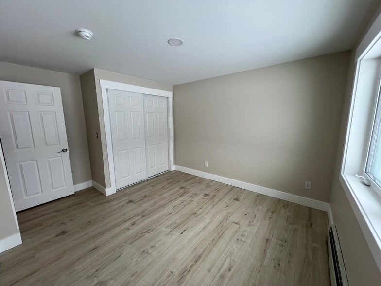 Building Photo - 3630 Lilly Rd