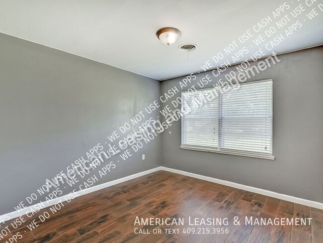 Building Photo - 180 Sparrow Way