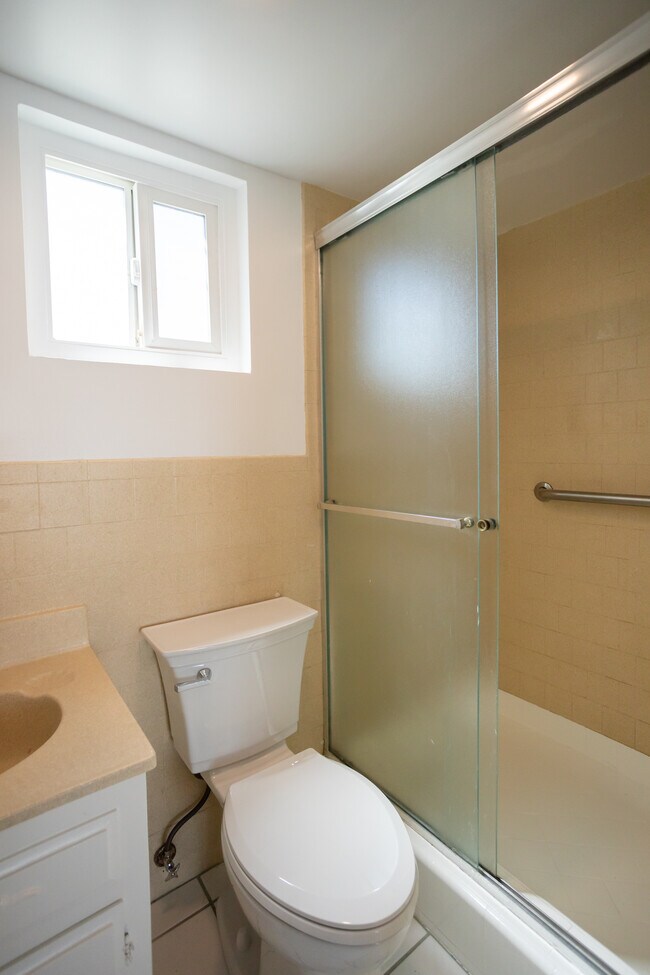 Building Photo - 11801 Rexford Rd