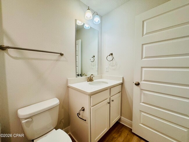 Building Photo - 10 Renea Cv