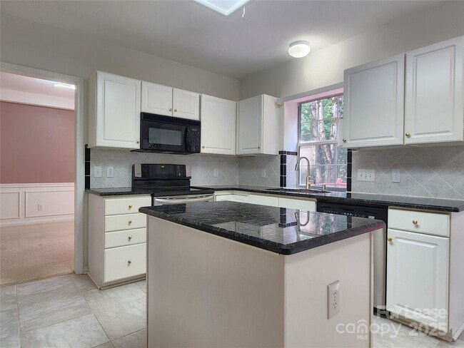 Building Photo - 7533 Lady Bank Dr