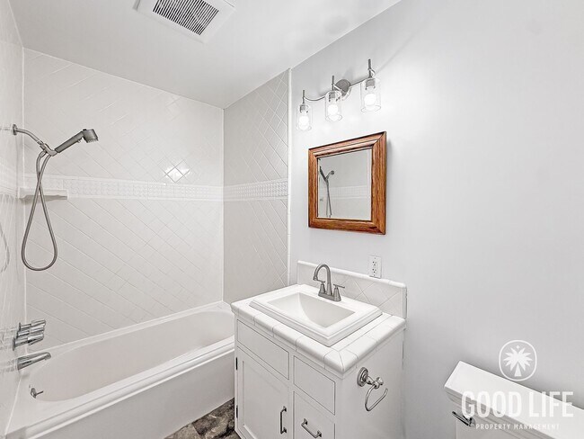 Building Photo - Alabama St