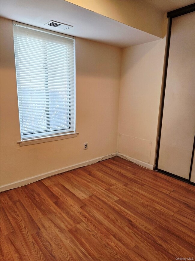 Building Photo - 7 Boulder Ct