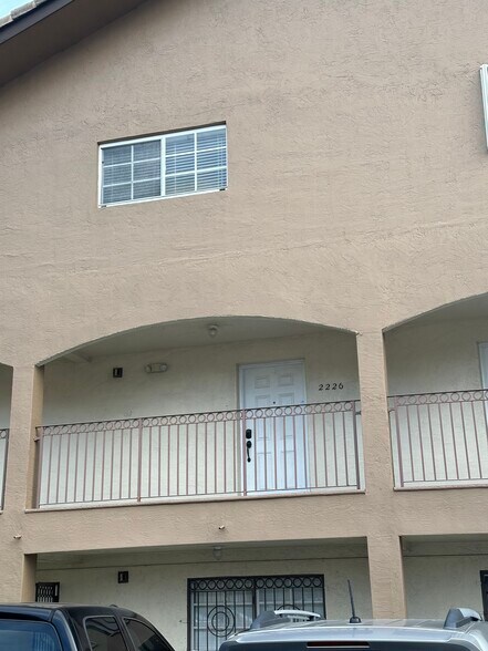 Outside view of second floor townhome - 8851 NW 119th St