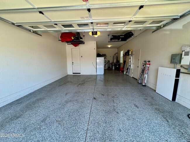Building Photo - 3056 E Appaloosa Rd