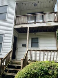 Building Photo - 1526 Fort Bragg Rd