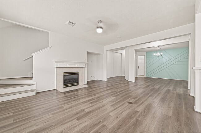 Building Photo - 19343 Dickson Park Dr