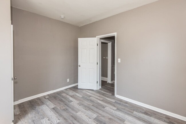 Building Photo - 8819 North Ave