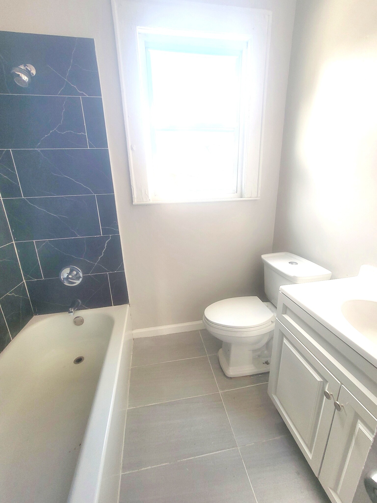 UNIT 2 - 195 Lehigh Ave
