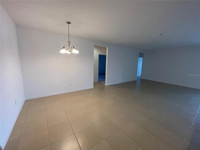 Building Photo - 5566 Sabal Dr