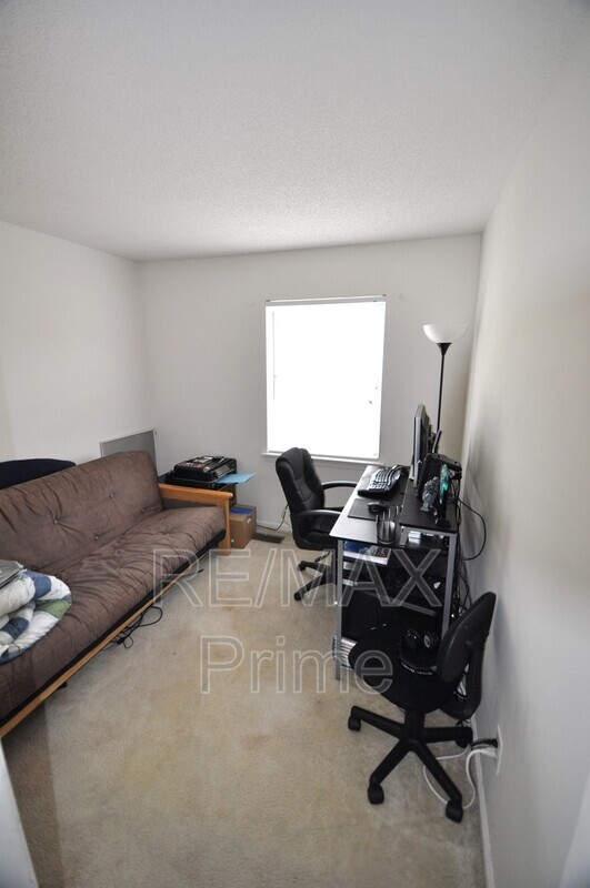 Building Photo - 6227 Oakglen Dr