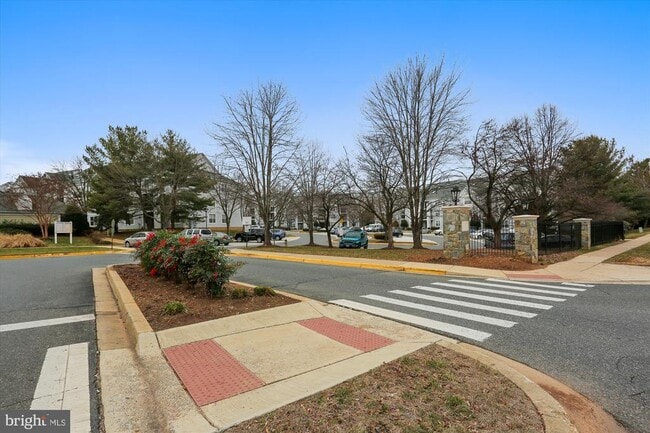 Building Photo - 21 Sterling Ct