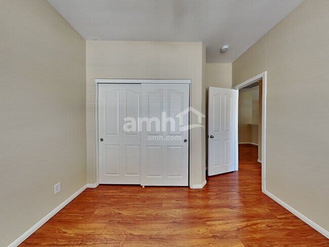 Building Photo - 7208 Rolling Shore Ct