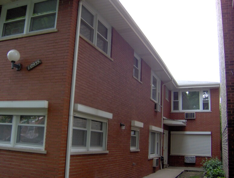 Primary Photo - 10955 S Vernon Ave