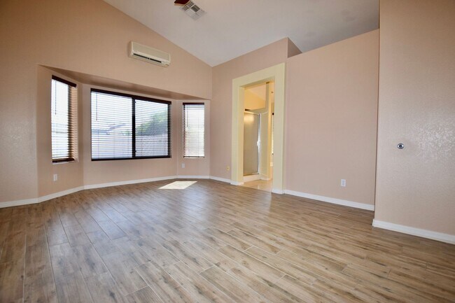 Building Photo - Excellent 4 bed 2 bath Ahwatukee Home!