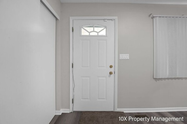 Building Photo - 2892 Longfield Rd