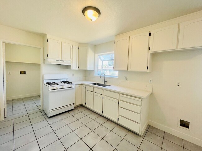 Building Photo - 55-57 S. 33rd Street