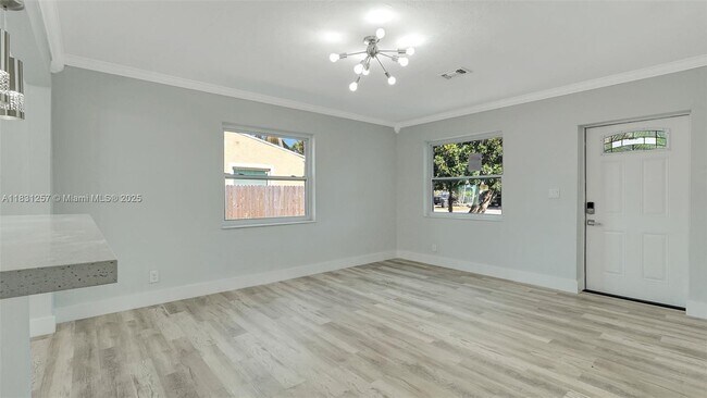 Building Photo - 2710 Fillmore St