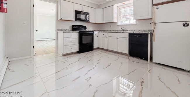 Building Photo - 1533 Eleventh Ave