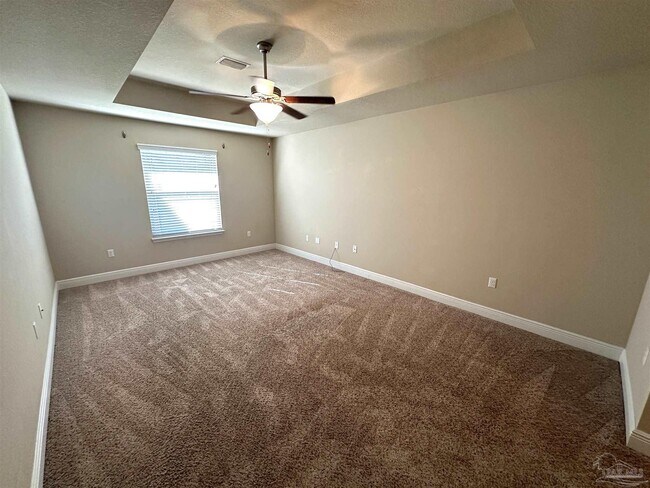 Building Photo - 4700 Belvedere Circle