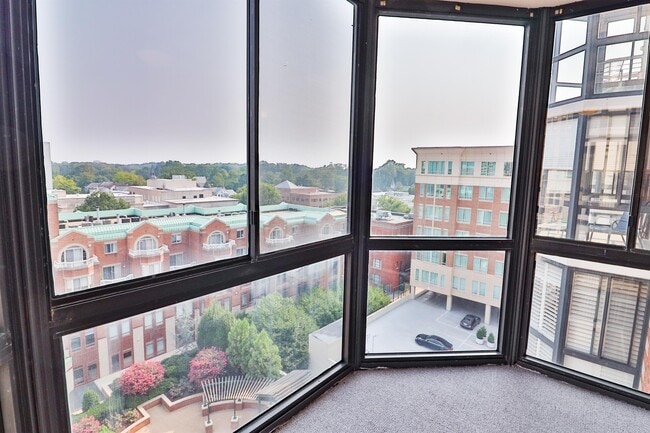 Building Photo - 24 Courthouse Sq