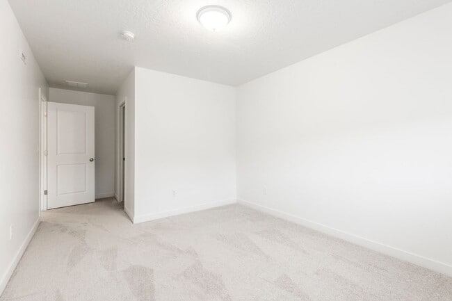 Building Photo - Convenient and Charming Heber City Town Ho...