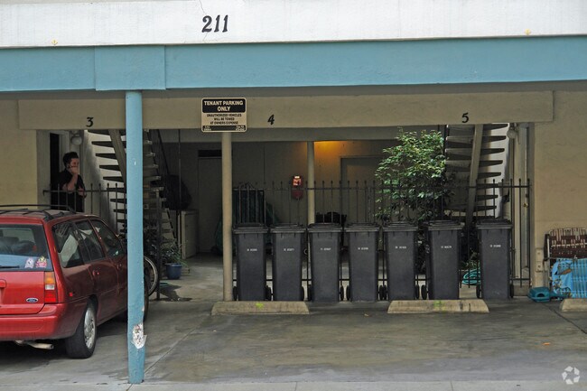Building Photo - 211 Stockton Ave