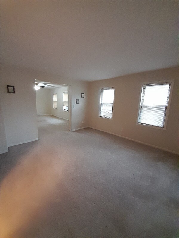Building Photo - 4385 Prasse Rd