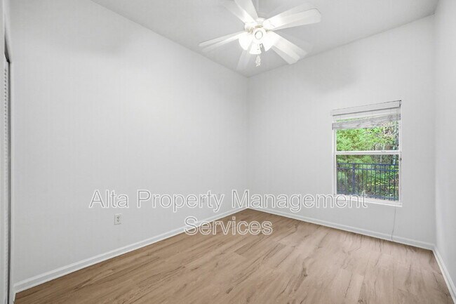 Building Photo - 6081 Maggies Cir