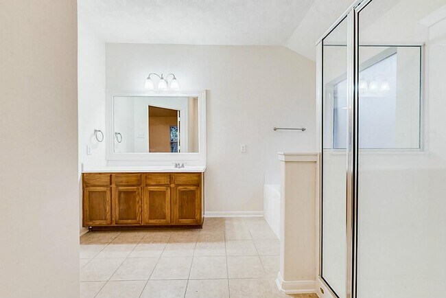 Building Photo - 25831 Chapman Falls Dr