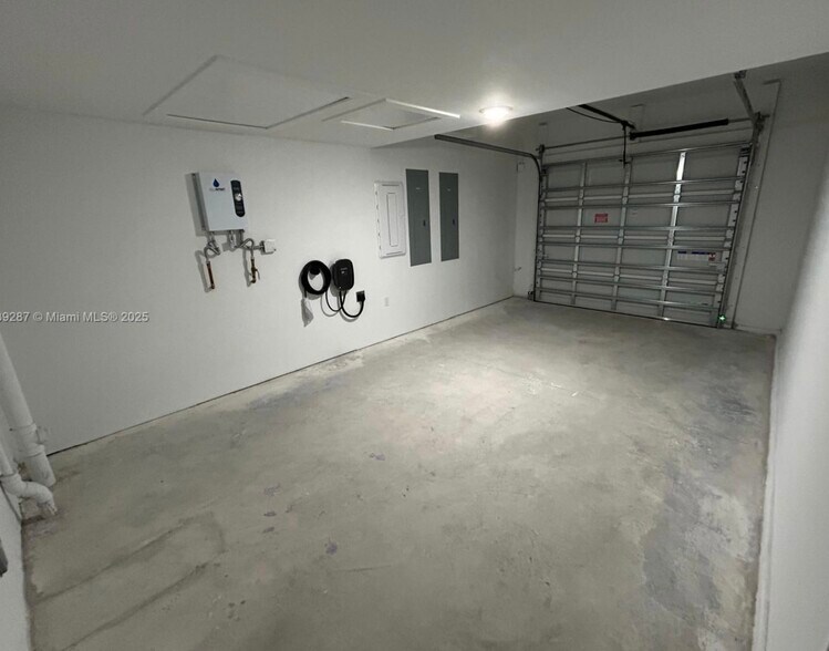 Building Photo - 14560 SW 261st Ter