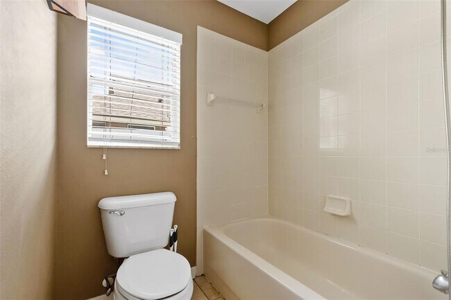 Building Photo - 13655 Artesa Bell Dr