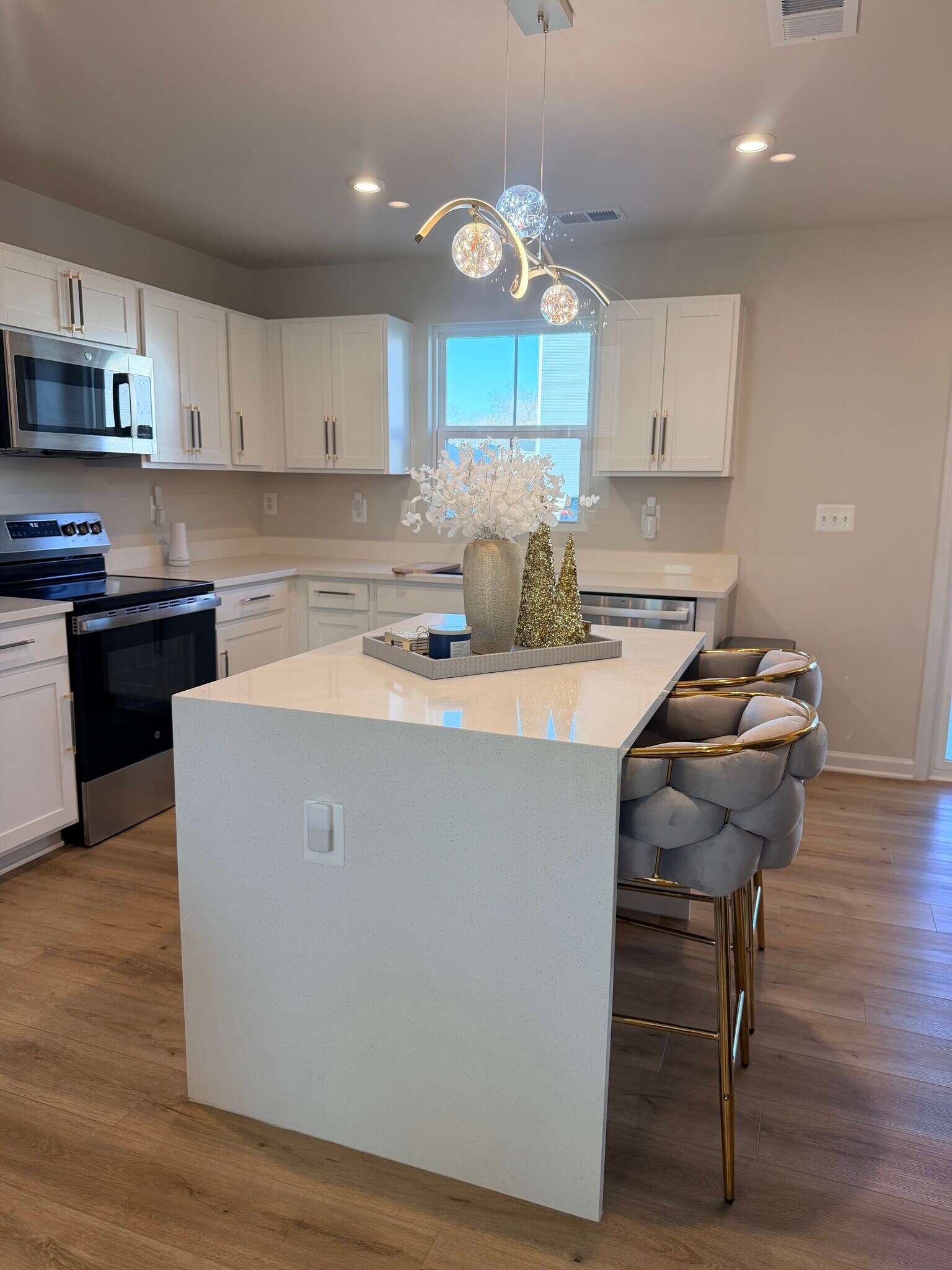 Building Photo - 7269 Statesman Blvd