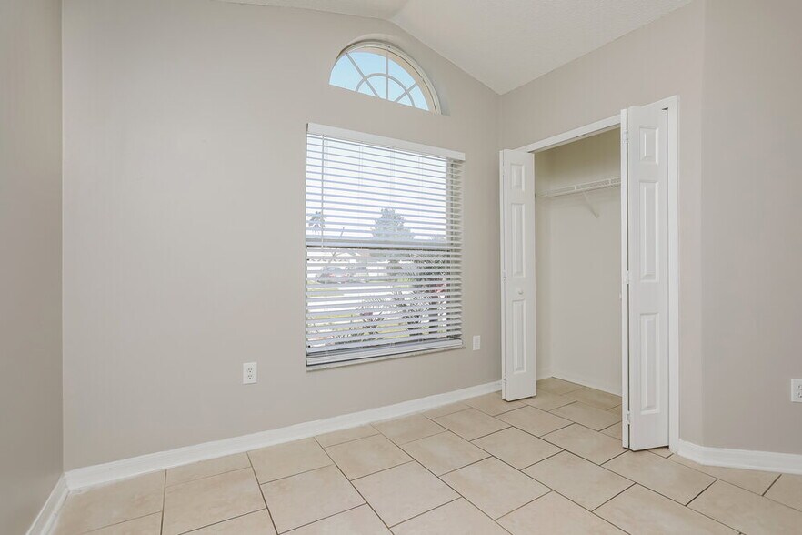 Building Photo - 2118 Flintlock Blvd