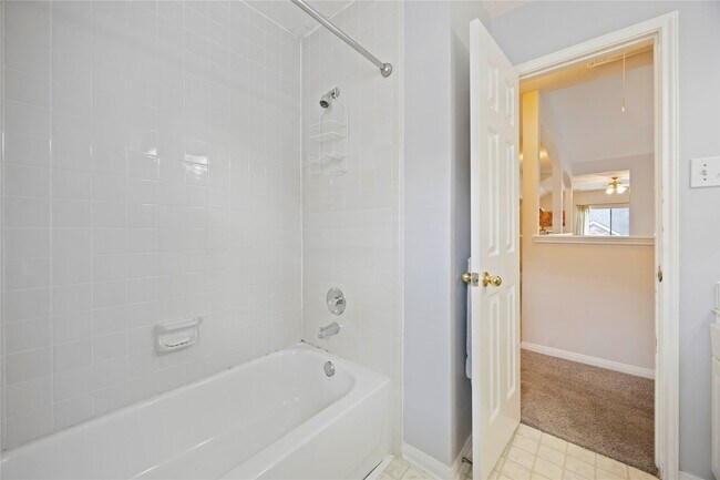 Building Photo - 13611 Delacey Ln