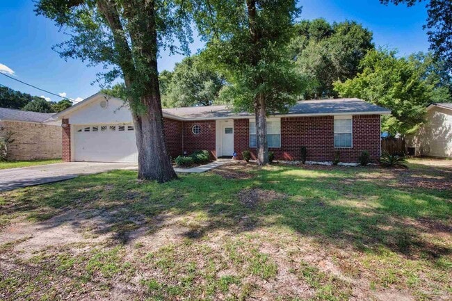 Building Photo - 5499 Chantilly Cir