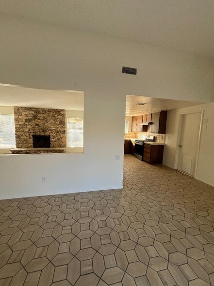 Building Photo - 37932 Mountain Shadow Ln