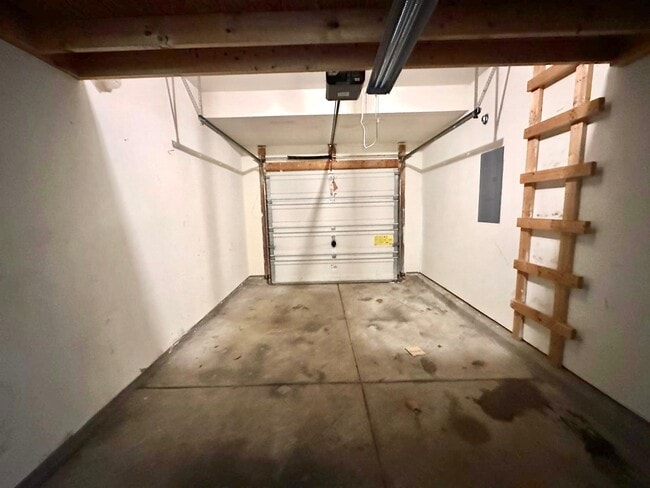 Building Photo - 3414 Summerfield Ridge Ln