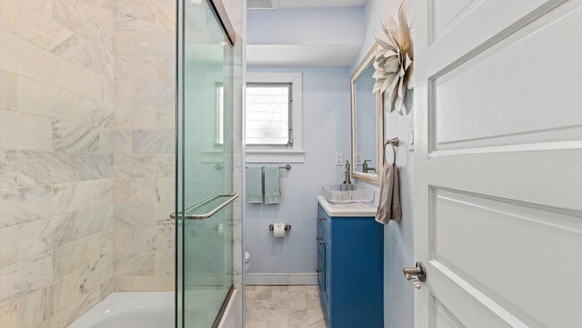 Building Photo - 710 Battersea Rd